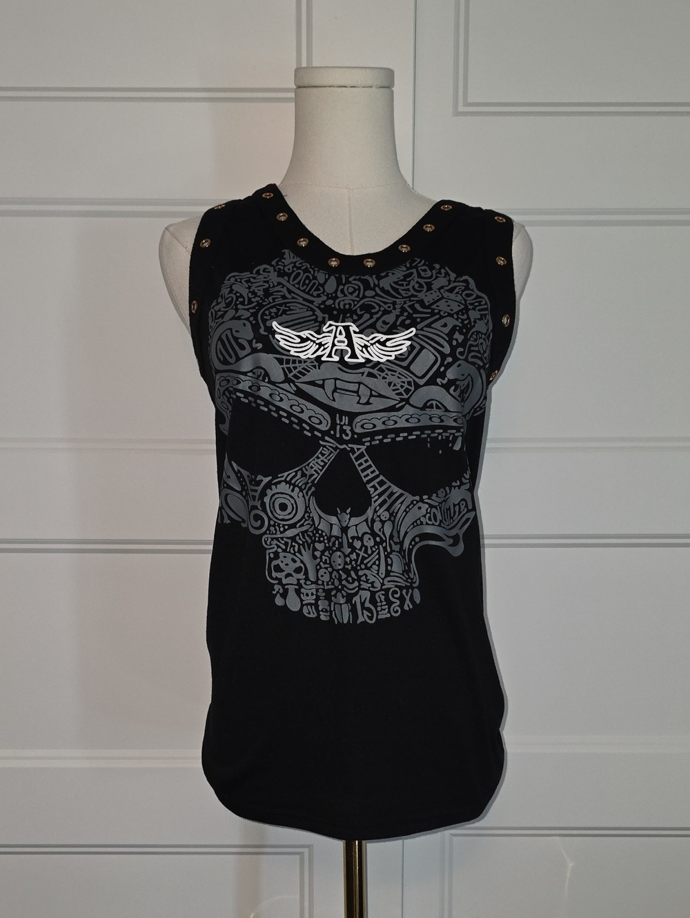 Black Graphic Skull Tank Top - Women